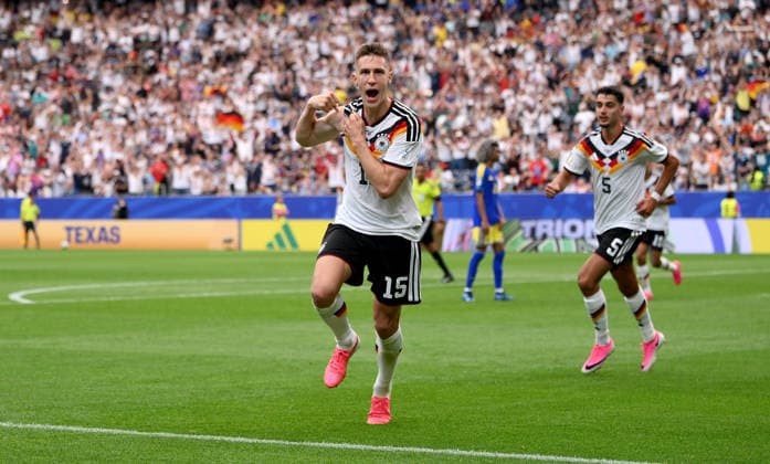 Fussball FIFA WM 2026 Vorrunde Gruppe E in Houston Deutschland - Curacao 14.06.2026 Jubel Deutschland nach dem Tor zum 2 - 1, v. li., Torschuetze Nico Schlotterbeck