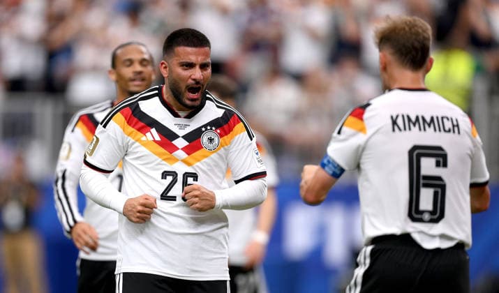 Fussball FIFA WM 2026 Vorrunde Gruppe E in Houston Deutschland - Curacao 14.06.2026 Jubel Deutschland nach dem Tor zum 6 - 1, v. li., Torschuetze Deniz Undav mit Joshua Kimmich