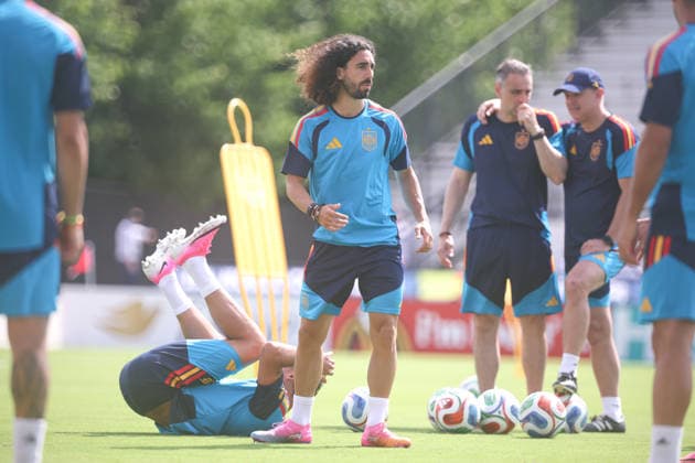 Spain Training And press conference, PK, Pressekonferenz - FIFA World Cup, WM, Weltmeisterschaft, Fussball 2026 Marc Cucurella, Real Madrid s latest signing, participates in Spain s open training session ahead of their first game of the 2026 World Cup against Cape Verde at Kennesaw State University in Atlanta, Georgia, on June 14, 2026. United States  Copyright: xMIxNewsx originalFilename:fletcher-spainope260614_npxV7.jpg