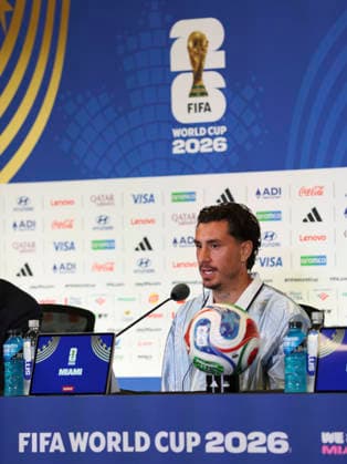 (260615) -- MIAMI, June 15, 2026 -- Jose Maria Gemenez of Uruguay attends a press conference, PK, Pressekonferenz ahead of Group H match between Saudi Arabia and Uruguay at the FIFA World Cup, WM, Weltmeisterschaft, Fussball 2026 at Miami Stadium, Miami, the United States, June 14, 2026. ) (SP)U.S.-MIAMI-FOOTBALL-FIFA WORLD CUP-PRESS CONFERENCE-URUGUAY XuxZijian 
