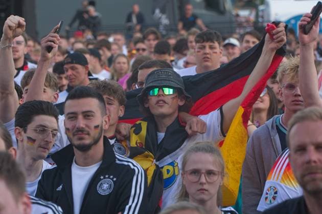 Public View Of German Vs Curacao In Oberhausen Thousands of German football fans gather in front of Rudolf Weber Arena for the public viewing of the 2026 World Cup opening game between Germany and Curacao in Oberhausen, Germany, on June 14, 2026. Oberhausen Germany  Copyright: xYingxTangx originalFilename:tang-wmgerman260520_npZWA.jpg