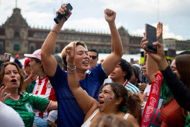 Fans During The FIFA World Cup, WM, Weltmeisterschaft, Fussball Pan Fest At Mexico Host Country A fan of the Japan national team, Nationalteam celebrating during the FIFA World Cup Fan Fest in the main square Zocalo, during the celebrations of the 2026 FIFA World Cup in the Mexican host country. on June 14, 2026 in Mexico City, Mexico. (Photo by Marco Gonzalez Eyepix Group) Copyright: xMarcoxGonzalez xEyepixxGroupx MG_14062026_187183