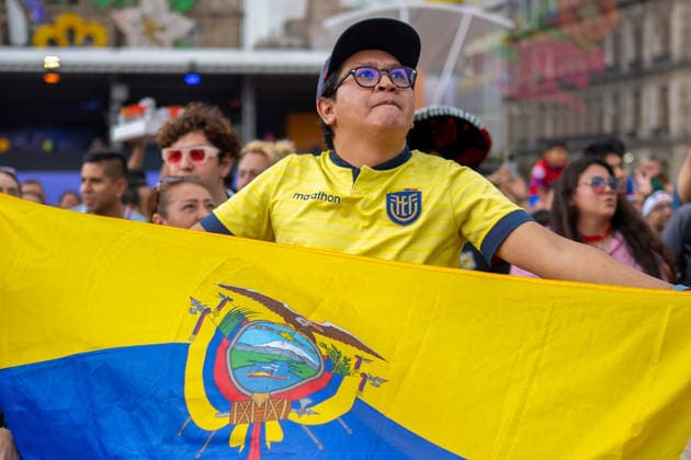 Fans During The FIFA World Cup, WM, Weltmeisterschaft, Fussball Pan Fest At Mexico Host Country A Ecuadorian during the FIFA World Cup Fan Fest in the main square Zocalo, during the celebrations of the 2026 FIFA World Cup in the Mexican host country. on June 14, 2026 in Mexico City, Mexico. (Photo by Marco Gonzalez Eyepix Group) Copyright: xMarcoxGonzalez xEyepixxGroupx MG_14062026_187189