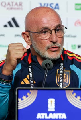 (260615) -- ATLANTA, June 15, 2026 -- Luis de la Fuente, head coach of Spain, attends a press conference, PK, Pressekonferenz ahead of Group H match between Spain and Cape Verde at the FIFA World Cup, WM, Weltmeisterschaft, Fussball 2026 at Atlanta Stadium in Atlanta, the United States, June 14, 2026. ) (SP)U.S.-ATLANTA-FOOTBALL-FIFA WORLD CUP-PRESS CONFERENCE-SPAIN WangxKaiyan 