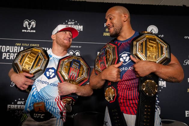 UFC Freedom 250 Post-Fight press conference, PK, Pressekonferenz WASHINGTON, DC - JUNE 15: Justin Gaethje and Ciryl Gane hold up their belts following a press conference with other fight winners and Dana White following UFC Freedom 250 at the JW Marriott in Washington, DC on June 15, 2026. Nathan Posner Anadolu Washington United States. Editorial use only. Please get in touch for any other usage.  Copyright: x2026xAnadoluxNathanxPosnerx
