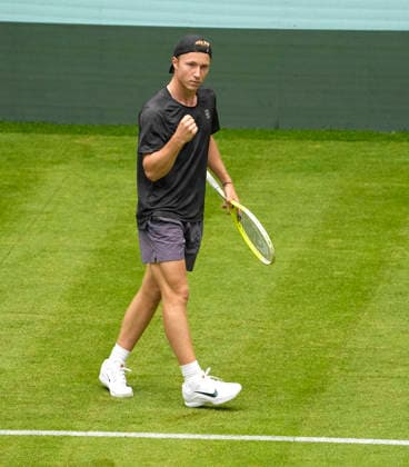 photo : Jubel bei Max Schoenhaus (GER) Tennis-Turnier Terra Wortmann Cup - erste Runde - im Gerry Weber Sportpark ( Heristo Arena ) in Halle Westfalen am Mo. 15.06.2026