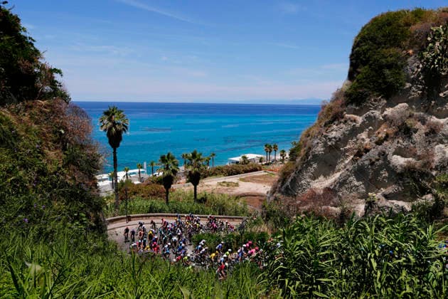 The pack rides during Stage 2 of the Giro Next Gen 2026, from Tropea to Crotone, Italy, Monday, June 15, 2026.  Copyright: xFabioxFerrari LaPressex