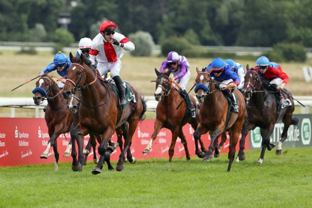 14.06.2026, Koeln, Nordrhein-Westfalen, GER - Englishman mit Enzo Crublet gewinnt das 191. Union-Rennen. Galopprennbahn Koeln-Weidenpesch. (Pferd, Jockey, Englishman, Crublet, Sieg, Ziel, Zielankunft) 260614SG792KOELN.JPG