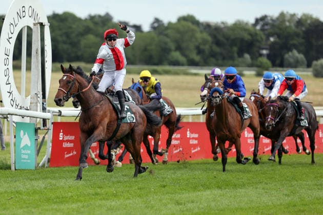 14.06.2026, Koeln, Nordrhein-Westfalen, GER - Englishman mit Enzo Crublet gewinnt das 191. Union-Rennen. Galopprennbahn Koeln-Weidenpesch. (Pferd, Jockey, Englishman, Crublet, Sieg, Ziel, Zielankunft) 260614SG794KOELN.JPG