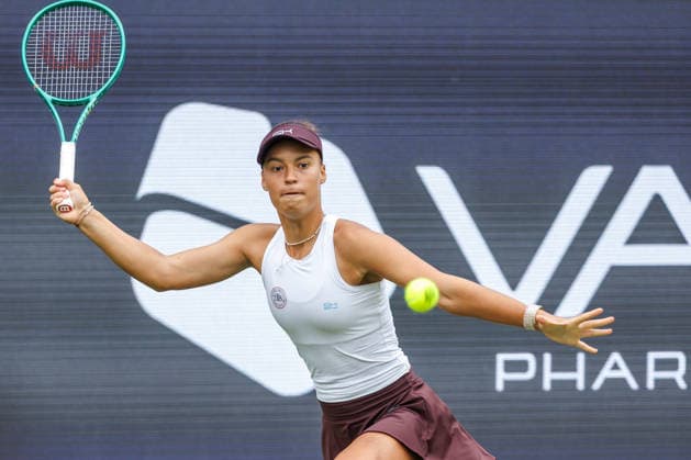 Berlin, 15.06.26, Tennis: VANDA Pharmaceuticals BERLIN TENNIS OPEN 2026 im Steffi-Graf-Stadion. Damen, Einzel, T. J. Brockmann (GER) vs 11 A. Parks (USA). Tessa Johanna Brockmann (Deutschland) retourniert einen Ball. VANDA Pharmaceuticals BERLIN TENNIS OPEN 2026