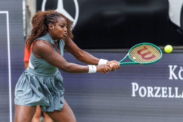 Berlin, 15.06.26, Tennis: VANDA Pharmaceuticals BERLIN TENNIS OPEN 2026 im Steffi-Graf-Stadion. Damen, Einzel, T. J. Brockmann (GER) vs 11 A. Parks (USA). Alysia Parks retourniert einen Ball. VANDA Pharmaceuticals BERLIN TENNIS OPEN 2026