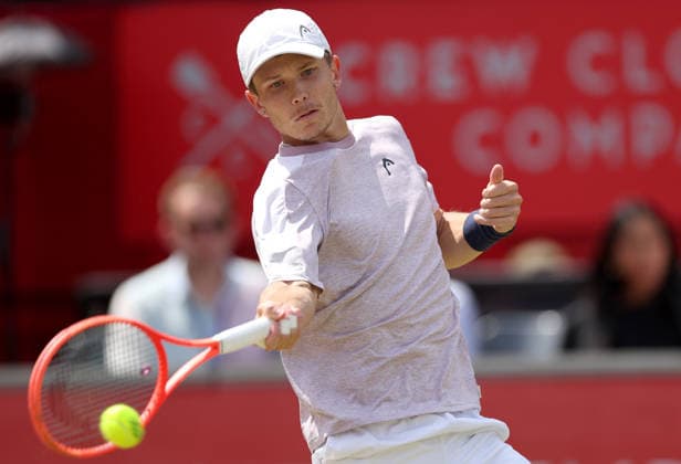 Harry Wendelken of GB in action HSBC Queen s Club Championships, Day Ten, Tennis, Queen s Club, West Kensington, London, UK - 15 Jun 2026London Queen s Club United Kingdom  Copyright: xEllaxLing Shutterstockx 16924336o