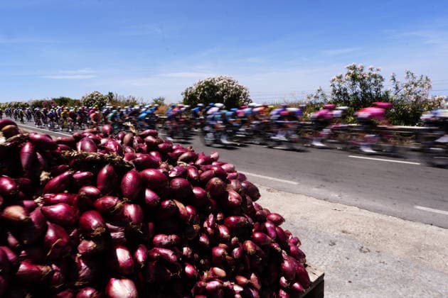 The pack rides cycles during Stage 2 of the Giro Next Gen 2026, from Tropea to Crotone, Italy, Monday, June 15, 2026.  Copyright: xFabioxFerrari LaPressex