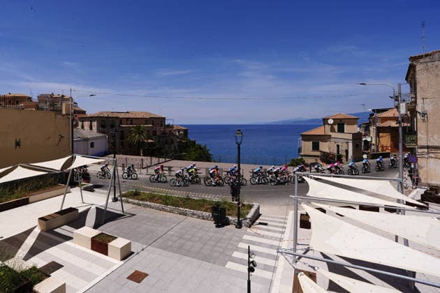 The pack rides cycles during Stage 2 of the Giro Next Gen 2026, from Tropea to Crotone, Italy, Monday, June 15, 2026.  Copyright: xFabioxFerrari LaPressex