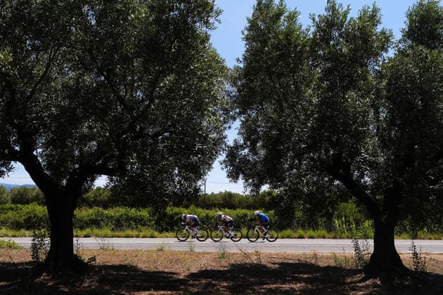 The pack rides cycles during Stage 2 of the Giro Next Gen 2026, from Tropea to Crotone, Italy, Monday, June 15, 2026.  Copyright: xFabioxFerrari LaPressex