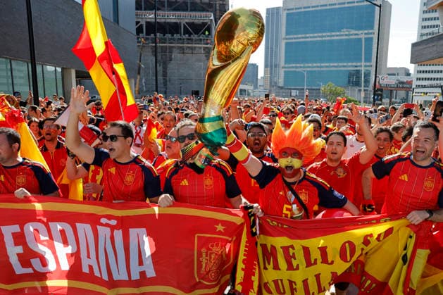Spanish supporters cheer ahead of the 2026 FIFA World Cup, WM, Weltmeisterschaft, Fussball group H soccer match between Spain and Cape Verde at Mercedes-Benz Stadium, in Atlanta, Georgia, United States, 15 June 2026. FIFA World Cup 2026 - Group H - Spain vs. Cape Verde !ACHTUNG: NUR REDAKTIONELLE NUTZUNG!  Copyright: xLavandeiraxJrx GRAF8764 20260615-55020602877_1