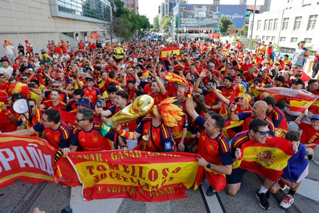 Spanish supporters cheer ahead of the 2026 FIFA World Cup, WM, Weltmeisterschaft, Fussball group H soccer match between Spain and Cape Verde at Mercedes-Benz Stadium, in Atlanta, Georgia, United States, 15 June 2026. FIFA World Cup 2026 - Group H - Spain vs. Cape Verde !ACHTUNG: NUR REDAKTIONELLE NUTZUNG!  Copyright: xLavandeiraxJrx GRAF8763 20260615-55020602887_1