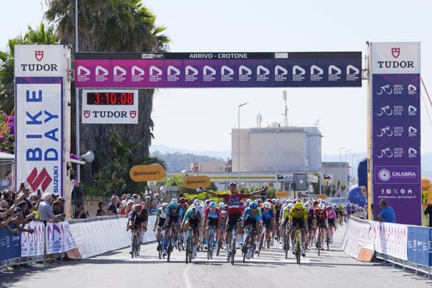 The red jersey Italy s Davide Donati of Red Bull - Bora - Hansgrohe Rookies stage winner during Stage 2 of the Giro Next Gen 2026, from Tropea to Crotone, Italy, Monday, June 15, 2026.  Copyright: xFabioxFerrari LaPressex