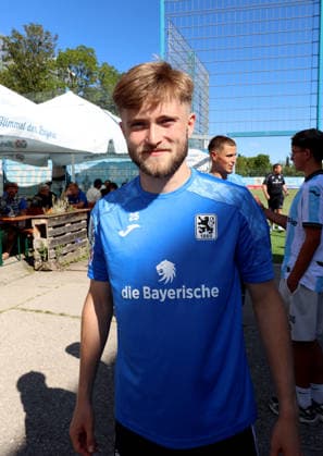 Fussball, Herren, 3.Liga, Saison 2026 2027, TSV 1860 München, Training, Grünwalder Strasse 114 Matthew Collins (TSV 1860 München) Kopf, Oberkörper