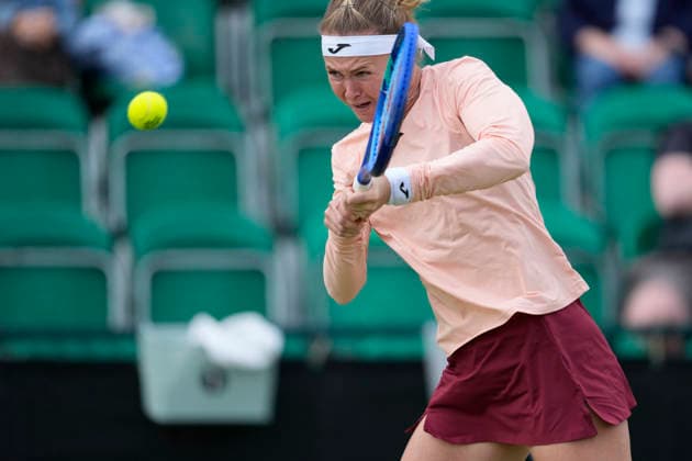 Lexus Nottingham Open - Day One Marie Bouzkova of the Czech Republic competes during her Round of 32 match at the 2026 Lexus Nottingham Open Women s tennis tournament at the Nottingham Tennis Centre in Nottingham, England, on June 15, 2026. Nottingham United Kingdom  Copyright: xOwenxHammondx originalFilename:hammond-2026lexu260615_npAiU.jpg