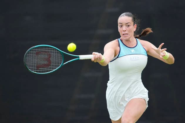 Lexus Nottingham Open - Day One Tereza Valentova of the Czech Republic competes during her Round of 32 match at the 2026 Lexus Nottingham Open Women s tennis tournament at the Nottingham Tennis Centre in Nottingham, England, on June 15, 2026. Nottingham United Kingdom  Copyright: xOwenxHammondx originalFilename:hammond-2026lexu260615_npSMx.jpg