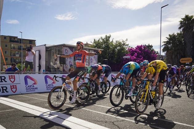 Italy s Davide Donati of Red Bull - Bora - Hansgrohe Rookies stage winner during Stage 2 of the Giro Next Generation from Tropea to Crotone Italy, June 15, 2026  Copyright: xMassimoxPaolone LaPressex
