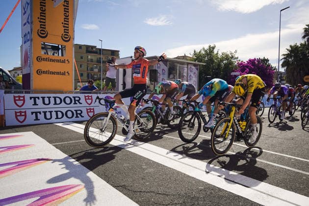 Italy s Davide Donati of Red Bull - Bora - Hansgrohe Rookies stage winner during Stage 2 of the Giro Next Generation from Tropea to Crotone Italy, June 15, 2026  Copyright: xMassimoxPaolone LaPressex