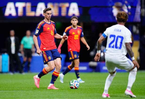 Spain v Cape Verde - FIFA World Cup, WM, Weltmeisterschaft, Fussball 2026 - Group H ATLANTA, UNITED STATES - JUNE 15: Fabian Ruiz (8) of Spain plays the ball during the 2026 FIFA World Cup First Stage Group H match between Spain and Cape Verde at Mercedes-Benz Stadium (Atlanta Stadium) in Atlanta, Georgia, United States on June 15, 2026. Jose Hernandez Anadolu Georgia United States. Editorial use only. Please get in touch for any other usage.  Copyright: x2026xAnadoluxJosexHernandezx