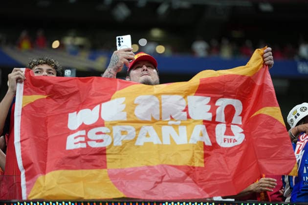 (260615) -- ATLANTA, June 15, 2026 -- Fans of Spain are seen prior to the group H match between Spain and Cape Verde at the 2026 FIFA World Cup, WM, Weltmeisterschaft, Fussball at Atlanta Stadium in Atlanta, the United States, June 15, 2026. ) (SP)U.S.-ATLANTA-FOOTBALL-FIFA WORLD CUP-GROUP H-ESP VS CPV JuxHuanzong 