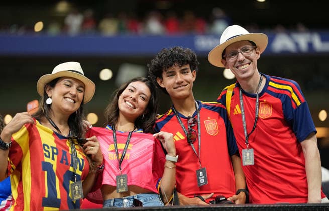 (260615) -- ATLANTA, June 15, 2026 -- Fans of Spain are seen prior to the group H match between Spain and Cape Verde at the 2026 FIFA World Cup, WM, Weltmeisterschaft, Fussball at Atlanta Stadium in Atlanta, the United States, June 15, 2026. ) (SP)U.S.-ATLANTA-FOOTBALL-FIFA WORLD CUP-GROUP H-ESP VS CPV JuxHuanzong 