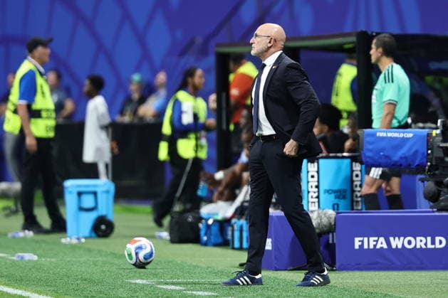 FIFA World Cup, WM, Weltmeisterschaft, Fussball 2026 - Group H - Spain vs Cabo Verde Spain s head coach Luis de la Fuente reacts during the FIFA World Cup 2026 group stage match Spain vs Cabo Verde, in Atlanta, USA, 15 June 2026. ATLANTA United States  Copyright: xRONALDxWITTEKx
