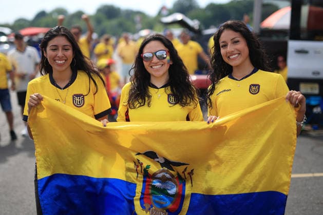 Football - FIFA World Cup, WM, Weltmeisterschaft, Fussball - Group E - Ivory Coast v Ecuador 14th June 2026 - FIFA World Cup - Group E - Ivory Coast v Ecuador - Ecuador fans arrive for the match - Photo: Simon Stacpoole Offside. Philadelphia USA *** Fußball – FIFA-Weltmeisterschaft, Gruppe E  Copyright: xSimonxStacpoolexOffside