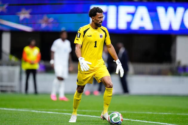 Spain v Cape Verde - FIFA World Cup, WM, Weltmeisterschaft, Fussball 2026 - Group H ATLANTA, UNITED STATES - JUNE 15: Vozinha, goalkeeper of Cape Verde controls the ball during the 2026 FIFA World Cup First Stage Group H match between Spain and Cape Verde at Mercedes-Benz Stadium (Atlanta Stadium) in Atlanta, Georgia, United States on June 15, 2026. Jose Hernandez Anadolu Georgia United States. Editorial use only. Please get in touch for any other usage.  Copyright: x2026xAnadoluxJosexHernandezx