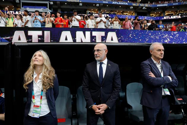 Spanish head coach Luis de la Fuente (C) gestures during the 2026 FIFA World Cup, WM, Weltmeisterschaft, Fussball group H soccer match between Spain and Cape Verde at Mercedes-Benz Stadium, in Atlanta, Georgia, United States, 15 June 2026. FIFA World Cup 2026 - Group H - Spain vs. Cape Verde !ACHTUNG: NUR REDAKTIONELLE NUTZUNG!  Copyright: xLavandeiraxJrx GRAF8885 20260615-55020604284_1