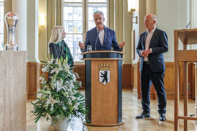 15.06.2026, Berlin, Bürgermeister Kai Wegner empfängt die Handball Manschaft Füchse Berlin am Roten Rathauses. Bürgermeister Kai Wegner empfängt die Füchse Berlin
