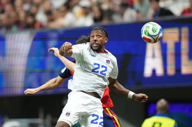 Pablo Gavi (Spain) and Steven Moreira (Cabo Verde) battle for the ball during Spain and Cape Verde, Group H FIFA World Cup, WM, Weltmeisterschaft, Fussball 2026, Atlanta Stadium, Atlanta, United States on June 15, 2026. Thor Wegner DeFodi Images. (Photo by DeFodi Images) -