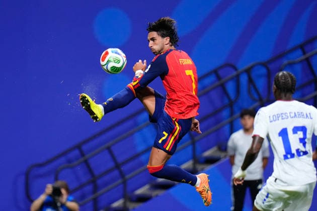 Spain v Cabo Verde: Group H - FIFA World Cup, WM, Weltmeisterschaft, Fussball 2026 Ferran Torres of Spain controls the ball during the FIFA World Cup 2026 Group H match between Spain and Cabo Verde at Atlanta Stadium on June 15, 2026 in Atlanta, United States. Atlanta GA United States  Copyright: xJosexBretonx originalFilename:bretonhernandez-spainvca260615_npM34.jpg