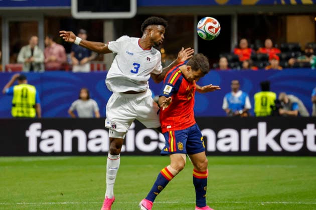 Spain s Mikel Oyarzabal (R) in action against Cape Verde s Diney (L) during the 2026 FIFA World Cup, WM, Weltmeisterschaft, Fussball group H soccer match between Spain and Cape Verde at Mercedes-Benz Stadium, in Atlanta, Georgia, United States, 15 June 2026. FIFA World Cup 2026 - Group H - Spain vs. Cape Verde !ACHTUNG: NUR REDAKTIONELLE NUTZUNG!  Copyright: xLavandeiraxJrx GRAF8908 20260615-55020604617_1