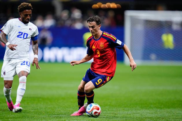 Spain v Cabo Verde: Group H - FIFA World Cup, WM, Weltmeisterschaft, Fussball 2026 Pablo Martin Gavi of Spain drives the ball during the FIFA World Cup 2026 Group H match between Spain and Cabo Verde at Atlanta Stadium on June 15, 2026 in Atlanta, United States. Atlanta GA United States  Copyright: xJosexBretonx originalFilename:bretonhernandez-spainvca260615_npKyA.jpg