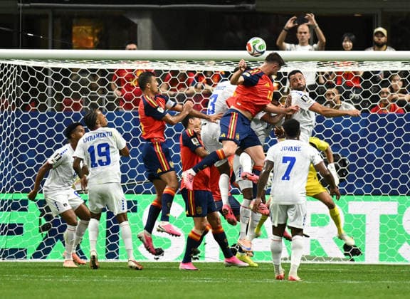 (260616) -- ATLANTA, June 16, 2026 -- Aymeric Laporte (top) of Spain heads the ball during the group H match between Spain and Cape Verde at the 2026 FIFA World Cup, WM, Weltmeisterschaft, Fussball at Atlanta Stadium in Atlanta, the United States, June 15, 2026. ) (SP)U.S.-ATLANTA-FOOTBALL-FIFA WORLD CUP-GROUP H-ESP VS CPV JuxHuanzong 