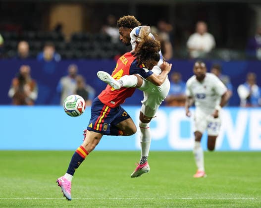 (260616) -- ATLANTA, June 16, 2026 -- Marc Cucurella (down) of Spain competes against Ryan Mendes of Cabo Verde during the group H match between Spain and Cape Verde at the 2026 FIFA World Cup, WM, Weltmeisterschaft, Fussball at Atlanta Stadium in Atlanta, the United States, June 15, 2026. ) (SP)U.S.-ATLANTA-FOOTBALL-FIFA WORLD CUP-GROUP H-ESP VS CPV WangxKaiyan 