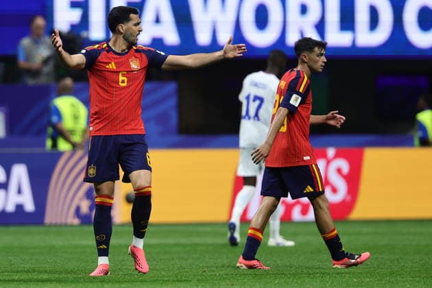 FIFA World Cup, WM, Weltmeisterschaft, Fussball 2026 - Group H - Spain vs Cabo Verde Mikel Merino (L) and Pedri of Spain react during the FIFA World Cup 2026 group stage match Spain vs Cabo Verde, in Atlanta, USA, 15 June 2026. ATLANTA United States  Copyright: xRONALDxWITTEKx