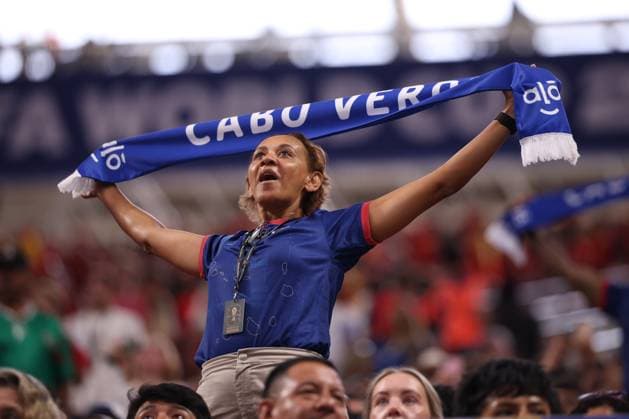 Spain v Cabo Verde: Group H - FIFA World Cup, WM, Weltmeisterschaft, Fussball 2026 A Cape Verde fan attends the FIFA World Cup Group H match between Spain and Cape Verde at the Mercedes-Benz Stadium in Atlanta, United States, on June 15, 2026. Atlanta Georgia United States  Copyright: xMIxNewsx originalFilename:fletcher-spainvsc260615_nppL9.jpg