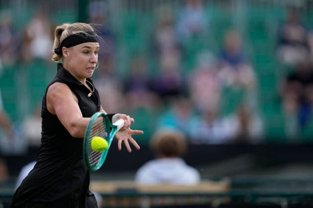 Lexus Nottingham Open - Day One Anna Blinkova in action during her Round of 32 match at the 2026 Lexus Nottingham Open Women s tennis tournament at the Nottingham Tennis Centre in Nottingham, England, on June 15, 2026. Nottingham Great Britain United Kingdom  Copyright: xOwenxHammondx originalFilename:hammond-2026lexu260615_npFID.jpg