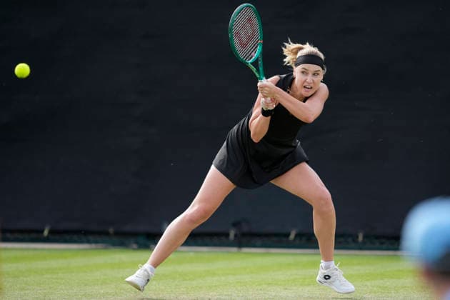 Lexus Nottingham Open - Day One Anna Blinkova in action during her Round of 32 match at the 2026 Lexus Nottingham Open Women s tennis tournament at the Nottingham Tennis Centre in Nottingham, England, on June 15, 2026. Nottingham Great Britain United Kingdom  Copyright: xOwenxHammondx originalFilename:hammond-2026lexu260615_nppqw.jpg