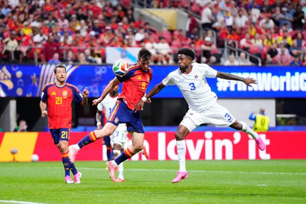 Spain v Cape Verde - FIFA World Cup, WM, Weltmeisterschaft, Fussball 2026 - Group H ATLANTA, UNITED STATES - JUNE 15: Fabian Ruiz (8) of Spain and Diney Borges (3) of Cape Verde compete for the ball during the 2026 FIFA World Cup First Stage Group H match between Spain and Cape Verde at Mercedes-Benz Stadium (Atlanta Stadium) in Atlanta, Georgia, United States on June 15, 2026. Jose Hernandez Anadolu Georgia United States. Editorial use only. Please get in touch for any other usage.  Copyright: x2026xAnadoluxJosexHernandezx