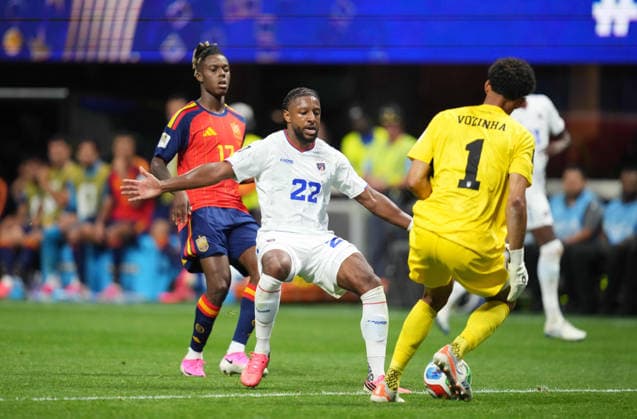 Steven Moreira (Cabo Verde) controls the ball during Spain and Cape Verde, Group H FIFA World Cup, WM, Weltmeisterschaft, Fussball 2026, Atlanta Stadium, Atlanta, United States on June 15, 2026. Thor Wegner DeFodi Images. (Photo by DeFodi Images) -