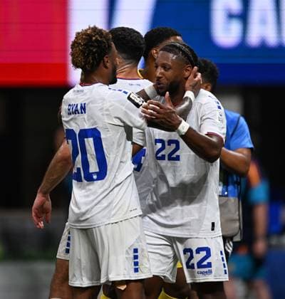 . - Spain v Cape Verde, FIFA World Cup, WM, Weltmeisterschaft, Fussball 2026, Group H, Mercedes Benz Stadium, Atlanta Stadium, Atlanta, Georgia, USA, 15th June 2026. DC Photos Crystal Pix Steven Moreira of Cape Verde national team, Nationalteam celebrates the 0-0 draw at full time with Ryan Mendes of Cape Verde National Team. - Spain v Cape Verde, FiFA World Cup 2026, Group H, Mercedes Benz Stadium, Atlanta Stadium, Atlanta, Georgia, USA, 15th June 2026. DC Photos Crystal Pix Atlanta Atlanta Stadium United States Of America Copyright: xDCxPhotosx CP_Spain_Cape_Verde_150626_DC08