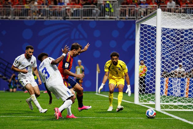 Players of both teams seen during FIFA World Cup, WM, Weltmeisterschaft, Fussball 2026 game between national teams of Spain and Cabo Verde (Grzegorz Wajda Ball Raw Images) Atlanta Monterrey Stadium USA Copyright: xGrzegorzxWajdax grzegorzwajda_spain_caboverde_2526_2-14