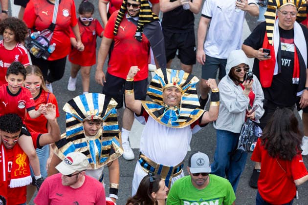 June 15, 2026, Seattle, Washington, USA: Fans of Egypt march through downtown for the FIFA World Cup, WM, Weltmeisterschaft, Fussball match between Belgium and Egypt at Seattle Stadium in Seattle on Monday, June 15, 2026. Seattle USA - ZUMAg235 20260615_zap_g235_003 Copyright: xPaulxChristianxGordonx